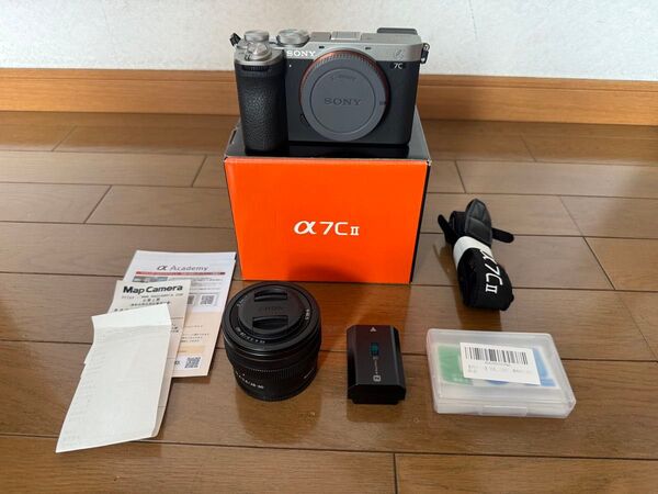 美品 SONY α7C II シルバー ボディとSonyFE28-60mmレンズ