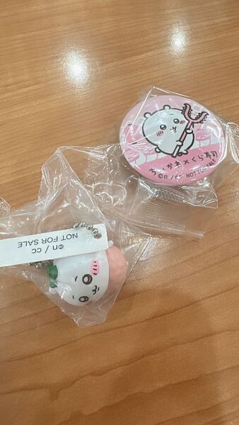 ちいかわ くら寿司コラボ フィギュア+缶バッジ ちいかわ くら寿司 グッズ
