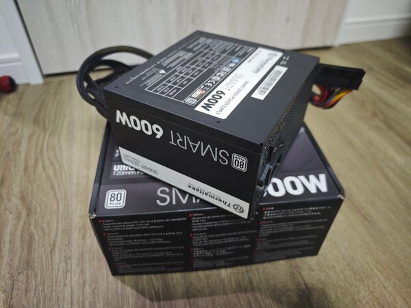 Thermaltake Smart 600W