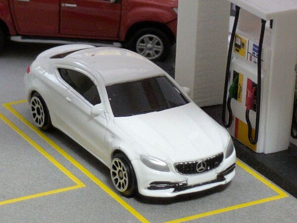 rmz city メルセデスamg c63s