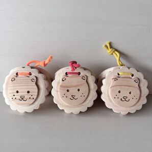 ハンドメイド ライオンのカスタネット