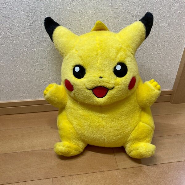 ポケモンぬいぐるみ初期 等身大ピカチュウぬいぐるみ