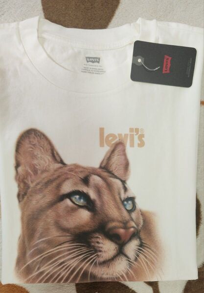 Levi's 白 メスライオン 半袖 Tシャツ オーバーサイズ ドロップショルダ