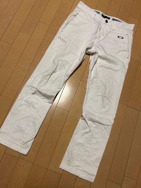 オークリースカル★秋冬物ストレッチゴルフパンツ★白ホワイト★サイズ32