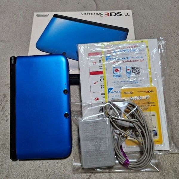 ニンテンドー3DSLL ブルー×ブラック 3DS LL 充電器付き 箱入り