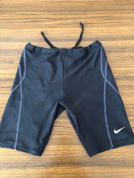 Nike ナイキ 黒 水着 男 150 スイムウェア