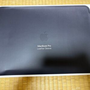 【新品】15インチMacBook Pro用 Apple アップル純正 レザースリーブ ブラック MTEJ2FE/A
