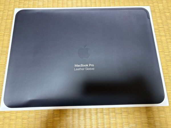 【新品】15インチMacBook Pro用 Apple アップル純正 レザースリーブ ブラック MTEJ2FE/A