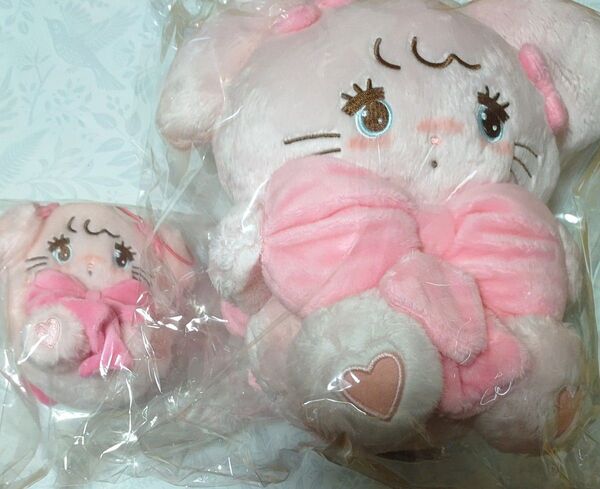 【mikko characters】抱きしめおリボン ぬいぐるみ+マスコット キャミー 2点セット