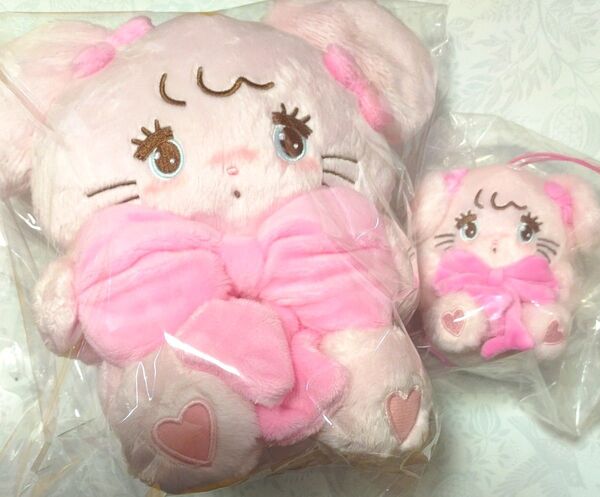 【mikko characters】抱きしめおリボン ぬいぐるみ+マスコット キャミー 2点セット