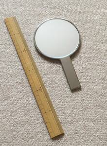 手鏡　ハンドミラー　11×18.5cm　スッキリしたデザイン　【中古】