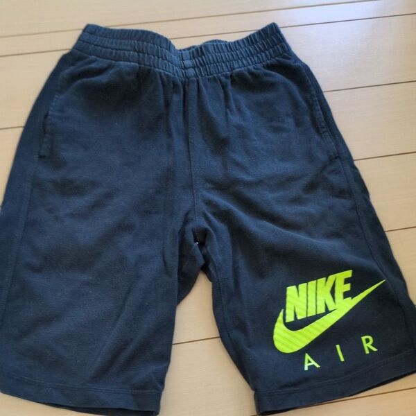 ナイキ ハーフパンツ キッズMサイズ