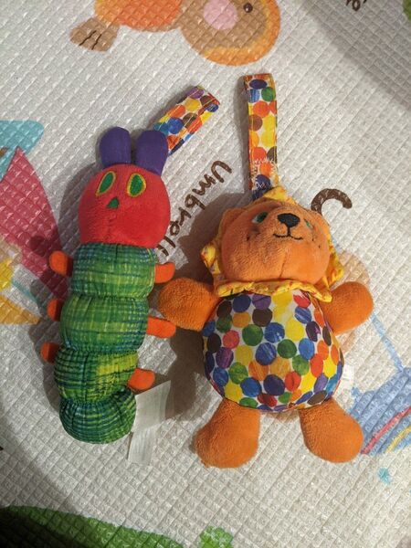 おりがみ1枚+はらぺこあおむし ライオン ガラガラ ラトル 赤ちゃん ベビー おもちゃ マジックテープ