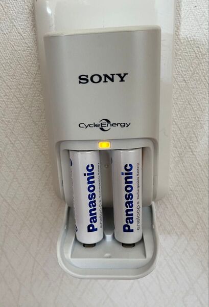 ニッケル水素電池単3 単4充電器 SONY※電池は付属なし本体のみ