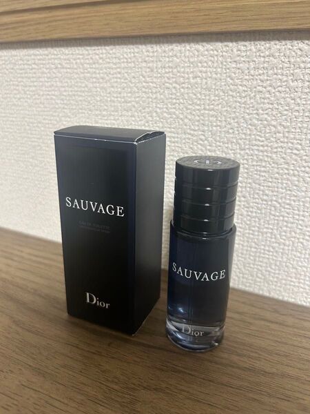 Dior ソヴァージュ オードゥトワレ 30ml