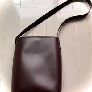 新品未使用 ユニクロ UNIQLO 人気 ショルダーバッグ ブラウン レディース メンズ