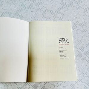 2025 AGENDA スケジュール帳
