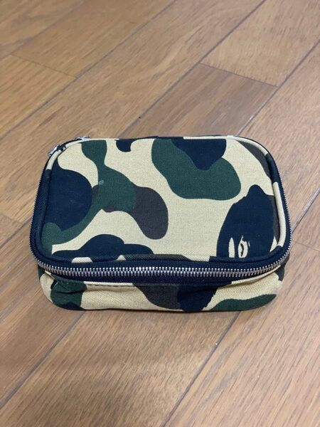 A BATHING APE ベイシングエイプ ポーチ