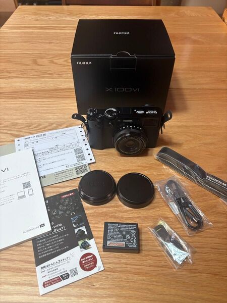 FUJIFILM X100Ⅵブラック新品同様 100ショット以下