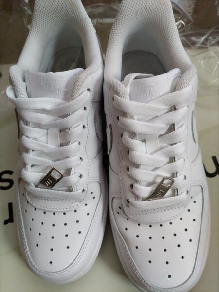 NIKE WMNS AIR FORCE 1 07 ナイキ エア フォース ワン22.5cm 美品
