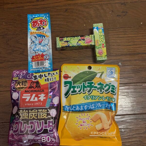 お菓子5点セットです。