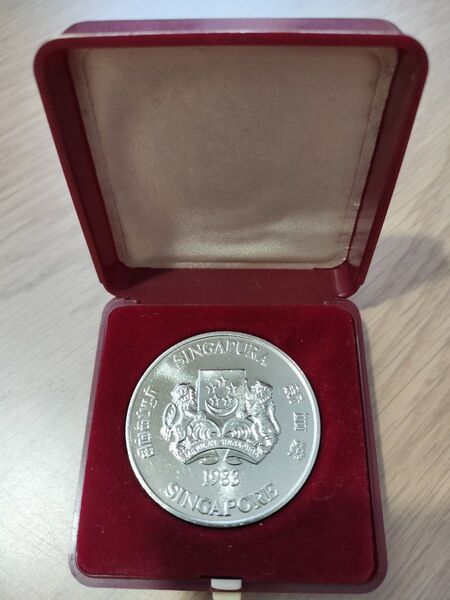 Singapore Year of the Pig 1983 記念硬貨 10ドル