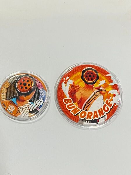 爆上戦隊ブンブンジャー ブンオレンジ 缶バッジ 2個