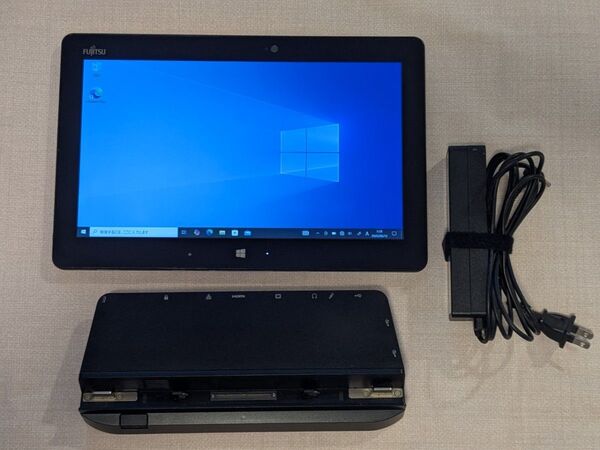 富士通 ARROWS Tab Q616/P Intel m3-6Y30 メモリ4096 MB windos10インストール