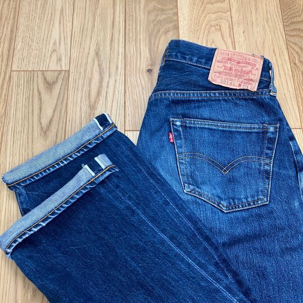 バレンシア Levi's 501XX デニム ジーンズ GパンW31 USA アメリカ製 ジーパン 紺 ブルー セルビッチ 赤耳