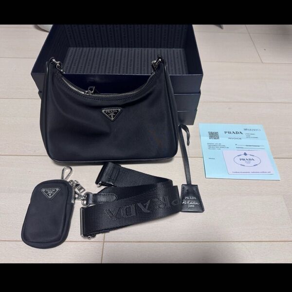 PRADA プラダ ショルダーバッグ Re-Edition 2005 ナイロン バッグ ブラック