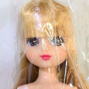 【値下げ】未開封 リカちゃんキャッスル リカちゃん 金茶髪 パッツン ストレートロング