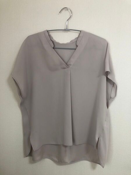 green label relaxing Vネックブラウス