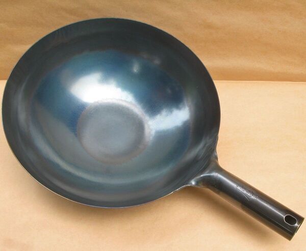 山田工業所 打ち出し 中華鍋 厚さ1.2mm 直径30cm 重さ980g 磨きと焼き入れで再生