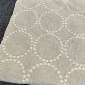 刺繍.中厚.リネン幅135cm×50cm.生成地.タンバリン