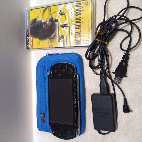 PSP2000本体+充電器+ソフトセットおまけ付き プレイステーションポータブル