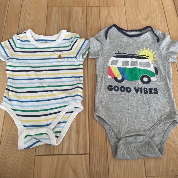 GAP ベビー服 ロンパース 2枚セット 12-18M ボーダー柄と18-24M車柄