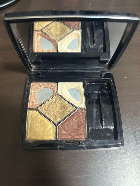 Dior サンククルール アイシャドウ 657
