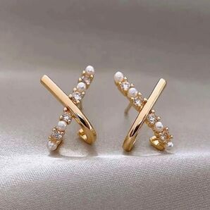 上品ゴールドクロスパールシルバーキラキラストーンピアス 結婚式 韓国 お呼ばれ ブランド 可愛い リゾート デート お呼ばれ