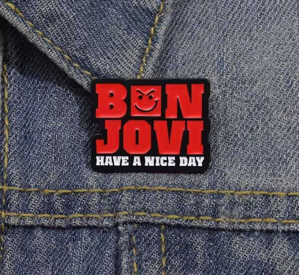 ミュージシャン ピンバッジ BONJOVI 金属製ピンバッジ 樹脂留