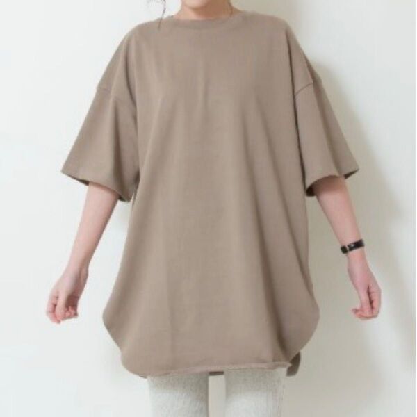 【GU】ヘビーウェイトオーバーサイズT ベージュ 人気色 Tシャツ