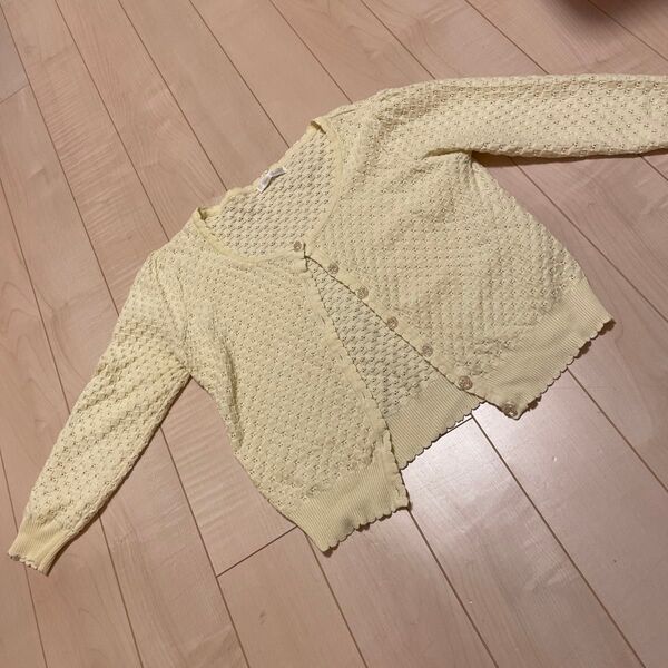 ★Mサイズ★プライムパターン★春夏にぴったり 淡い黄色カーディガン ラメ入り