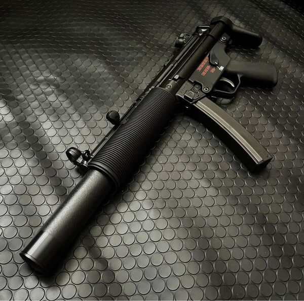 【美品】東京マルイ 次世代電動ガン MP5SD6 試射のみ