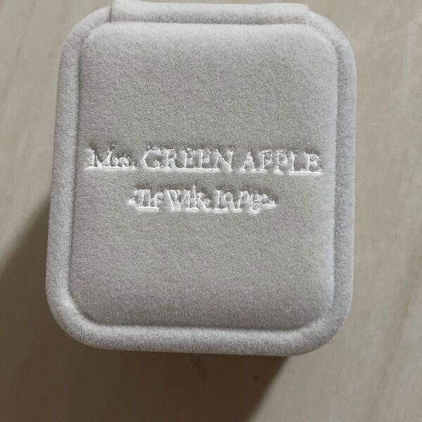 Mrs.GREEN APPLE ホワイトラウンジ 宝石箱 ピンバッジ