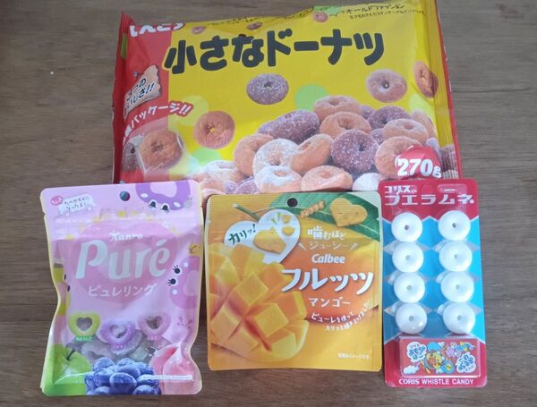 フエラムネ 玩具箱つき お菓子詰め合わせ お菓子 チョコレート 食品まとめ売り 菓子 プライズ菓子 アミューズメント菓子 おやつ