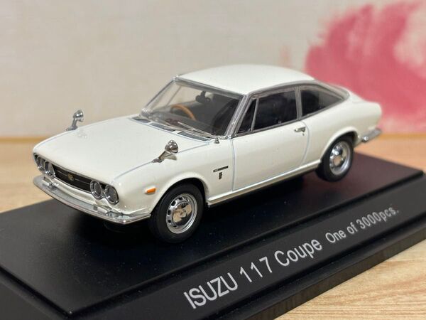 送料無料 1/43 EBBRO いすゞ 117クーペ ホワイト ミニカー エブロ ISUZU COUPE 当時物 旧車