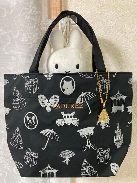 新品未使用 LADUREE ラデュレ トートバッグ ブラック系 タグ付き、間違って切ってしまいました