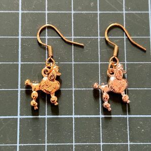 ハンドメイド プードルピアス