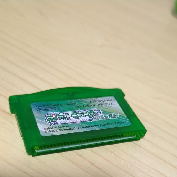 ポケットモンスター エメラルド GBA ゲームボーイアドバンス ソフトのみ任天堂 電池切れ動作確認済 Single