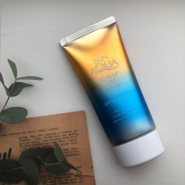スキンアクア トーンアップUVエッセンス ラテベージュ 日焼け止め SPF50+ PA++++