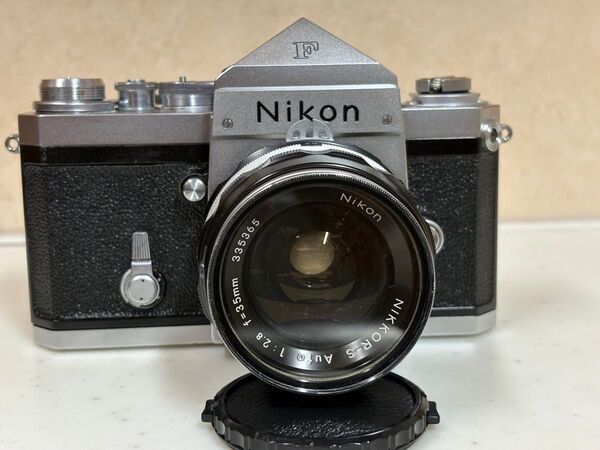 Nikon F アイレベルフィルムカメラ